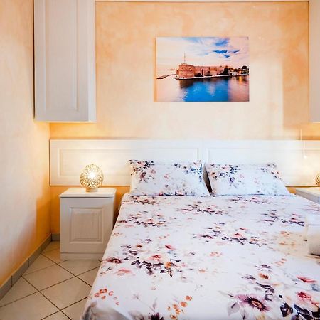 Le Tre Sirene Bed & Breakfast ปอร์โตเชซาเรโอ ภายนอก รูปภาพ