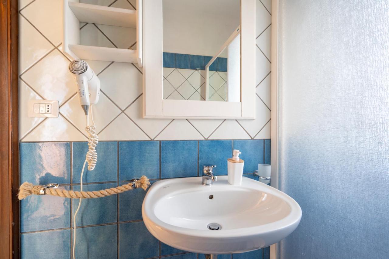 Le Tre Sirene Bed & Breakfast ปอร์โตเชซาเรโอ ภายนอก รูปภาพ